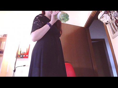 ❤️ Isang sunud-sunod na alipin na mahilig sa marumi at masarap na panty ang napilitang magsalsal matapos mapanood ang video na ito! ☑ Porno sa amin