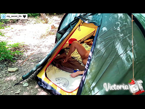 ❤️ Nakuha sa camera Madamdaming haltak off Stranger in a tent ☑ Porno sa amin